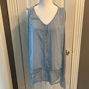 Baci sleeveless top. Size L